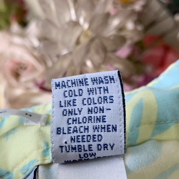 •Old Navy• Tropical Pastel Cropped Pants - Size 8 - Picture 7 of 8